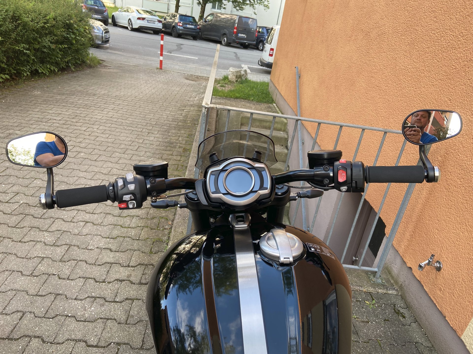 Installing grip puppies on Triumph Rocket 3 Storm R